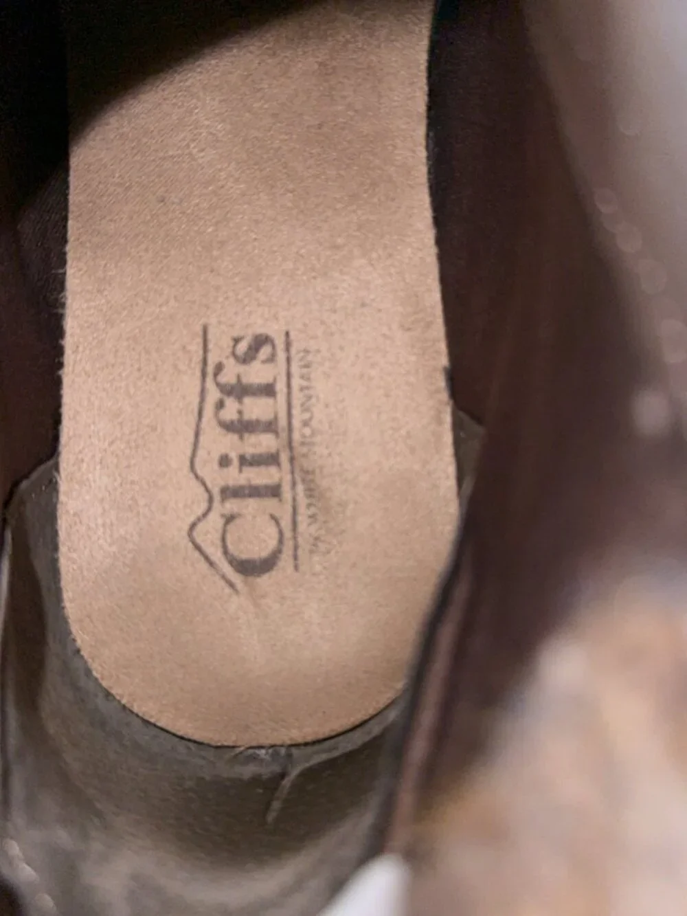 Women's Brown Boots SZ 7M Cliffs brand